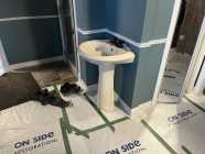 Pedestal sink with faucet - Photo 2 of 3