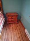 Pinewood bedroom set - Photo 4 of 7