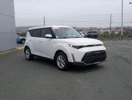 2023 Kia Soul EX - Photo 2 of 3