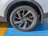 2022 Toyota C-HR Limited - Photo 6 of 17