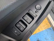 2025 Kia Sportage LX - Photo 8 of 18