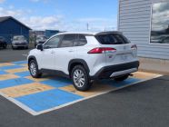 2023 Toyota Corolla Cross LE - Photo 5 of 17