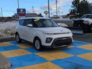 2021 Kia Soul EX - Photo 2 of 18