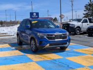 2024 Kia Seltos LX - Photo 2 of 18