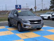 2022 Kia Seltos EX - Photo 2 of 15