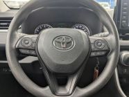 2020 Toyota RAV4 LE - Photo 16 of 18