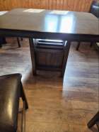 Pub style table and 4 chairs 42x54