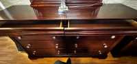 Queen Bedroom Set- Solid Wood Mahogany  - Photo 6 of 7