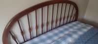 Queen Size Bed, Complete - Photo 1 of 2