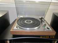 Realistic R-8010 Fully Automatic Turntable - Photo 2 of 3