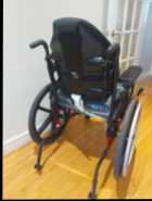 Red Quickie QXI manual wheelchair  - Photo 4 of 6