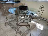 ROUND GLASS TABLE 