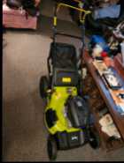 Self propelled lawnmower