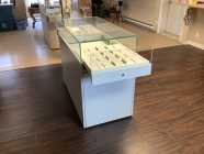Shop display cabinets - Photo 1 of 9