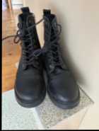 Size 9 women’s boots - Photo 1 of 3