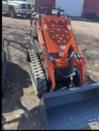 Skid steer 
