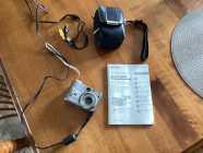 Sony Cyber-Shot DCS -S60 Camera - Photo 1 of 2