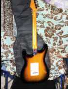 Squire strat with Amp - Photo 3 of 5