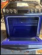 LG stove - Photo 1 of 3