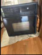 27 inch very clean Kenmore black built in oven. Works ...