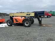 Telehandler - Photo 1 of 6