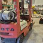 For sale Toyota fork lift - Photo 3 of 5