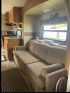 Travel trailer  - Photo 5 of 10