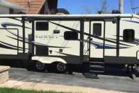 Travel trailer  - Photo 6 of 10