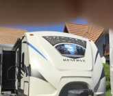 Travel trailer  - Photo 7 of 10