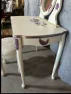 Vintage make up table  - Photo 4 of 8