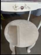 Vintage make up table  - Photo 7 of 8