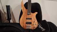 Washburn Bass - Photo 2 of 3