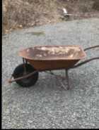 Wheelbarrow - Photo 3 of 4