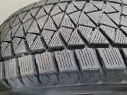 Winter Tire - Bridgestone Blizzak DM V2 - Photo 2 of 3