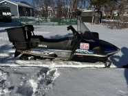 Yamaha Enticer-2 Snowmobile - Photo 2 of 4