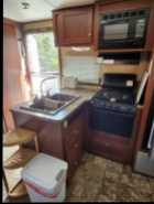 ZINGER TRAVEL TRAILER 29ft - Photo 9 of 10